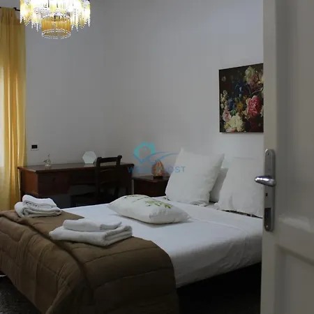 Lägenhet Casa Di Pera Rom